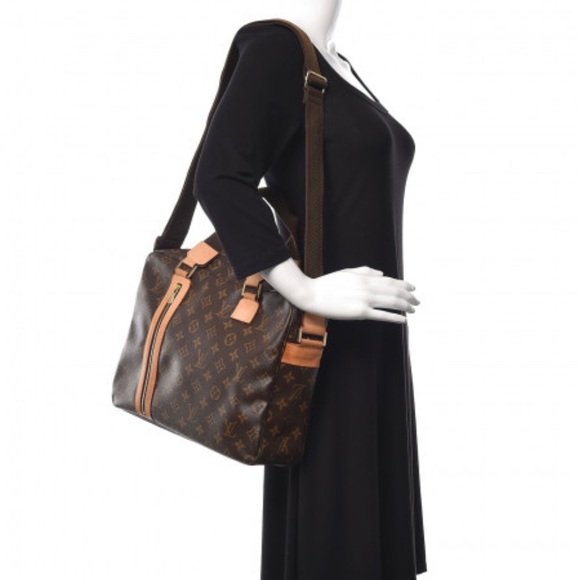 Louis Vuitton Bosphore Crossbody Bag - Picture 9 of 9